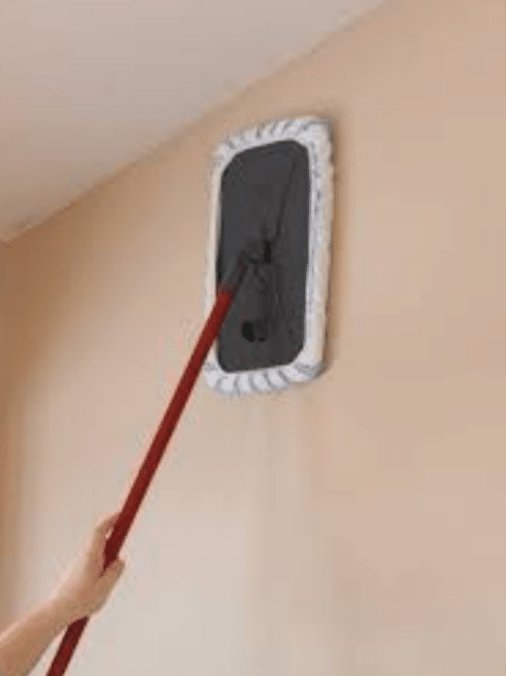 تنظيف الأسقف والحوائط